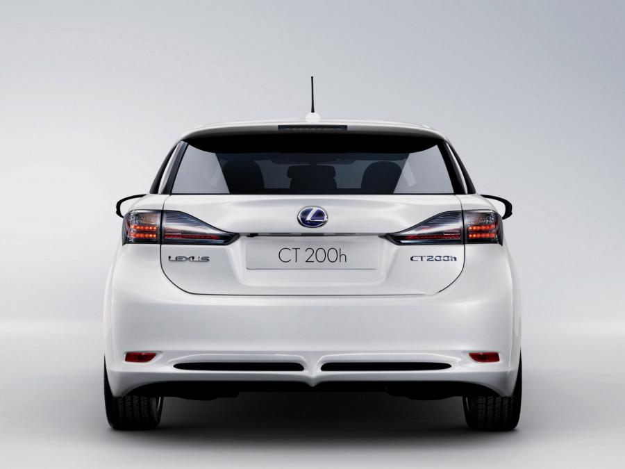  Lexus CT200h 2010 года  (EU) (фото 6 из 15)